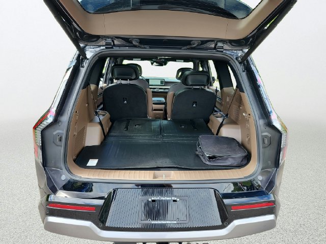 Certified 2024 Kia EV9 Land AWD/4WD image 30