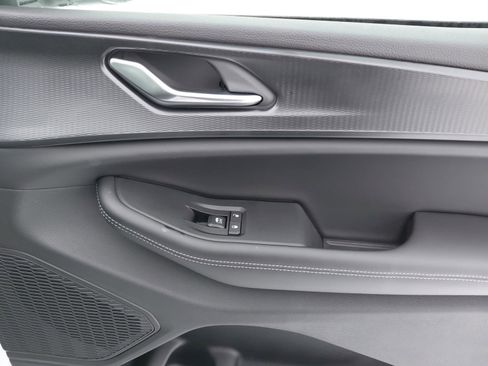 New 2025 Jeep Grand Cherokee Altitude image 26