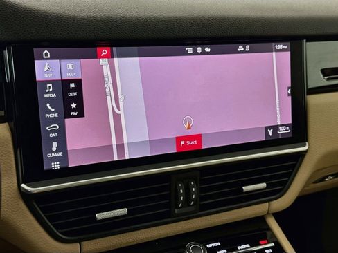 Certified 2021 Porsche Cayenne Coupe AWD/4WD image 19