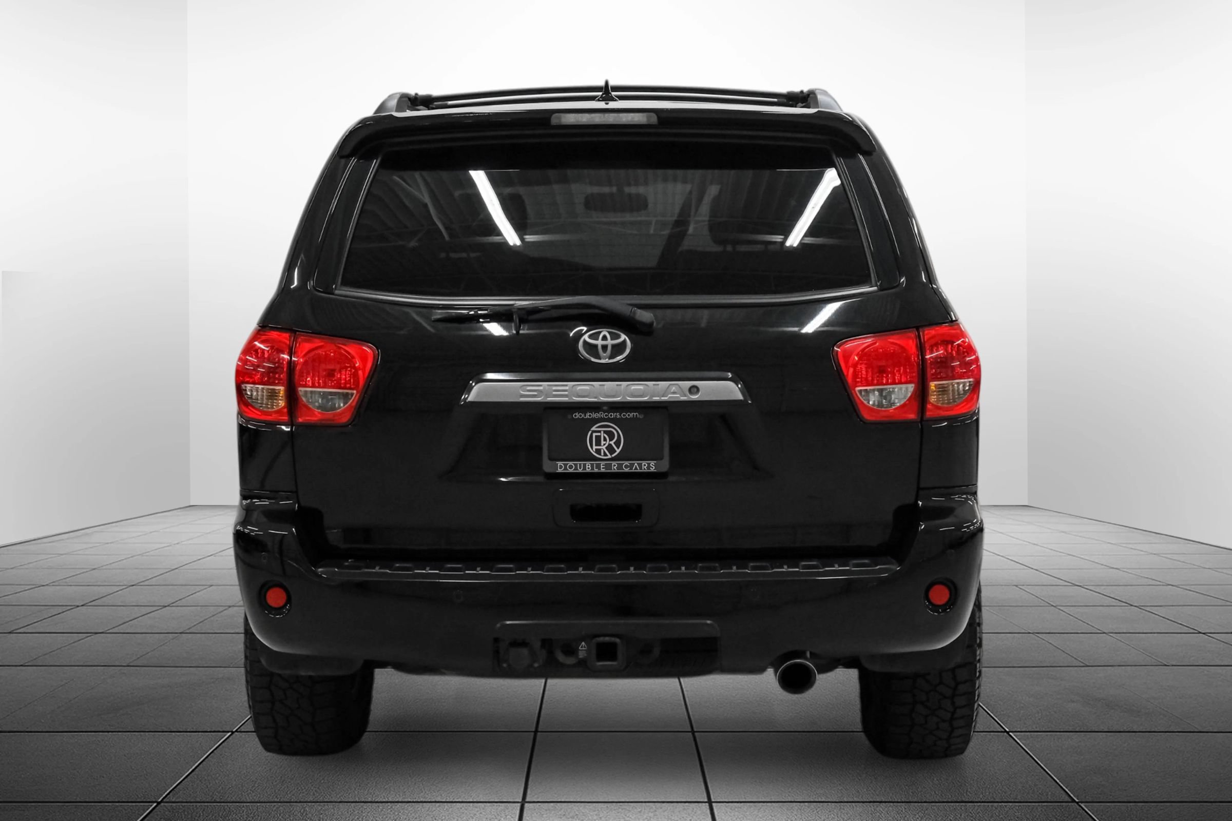 Used 2010 Toyota Sequoia Platinum AWD/4WD image 7