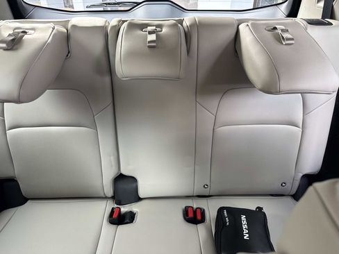 Used 2022 Nissan Pathfinder Platinum w/ Cargo Package image 13