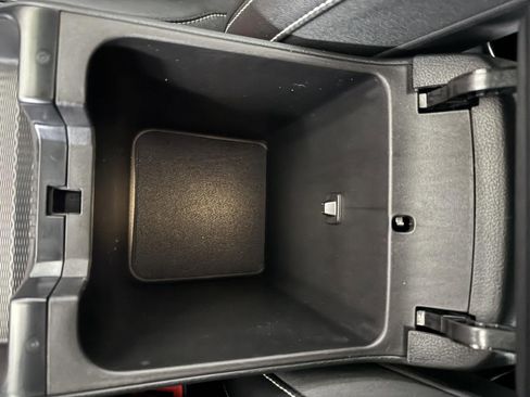 Used 2024 Jeep Grand Cherokee L Limited w/ Luxury Tech Group II image 29