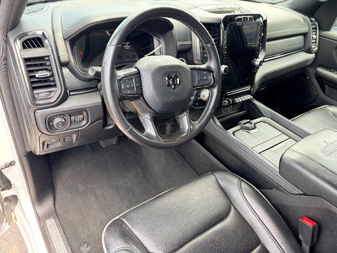 Used 2023 RAM 1500 Limited w/ Body Color Bumper Group AWD/4WD image 11