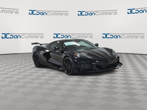 New 2026 Chevrolet Corvette Z06 w/ Z07 Performance Package RWD image 3