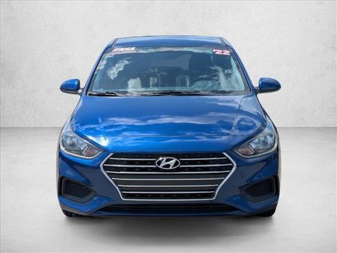 Used 2022 Hyundai Accent SE FWD image 2