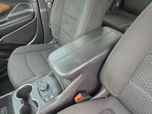 Used 2018 GMC Terrain SLE w/ Driver Convenience Package FWD image 24