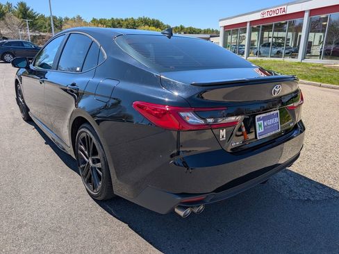 Used 2025 Toyota Camry SE w/ Convenience Package FWD image 3