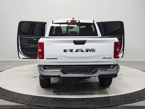 Used 2025 RAM 1500 Big Horn AWD/4WD image 14