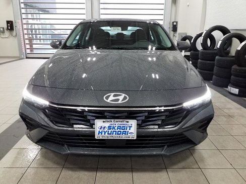 New 2026 Hyundai Elantra Limited image 19