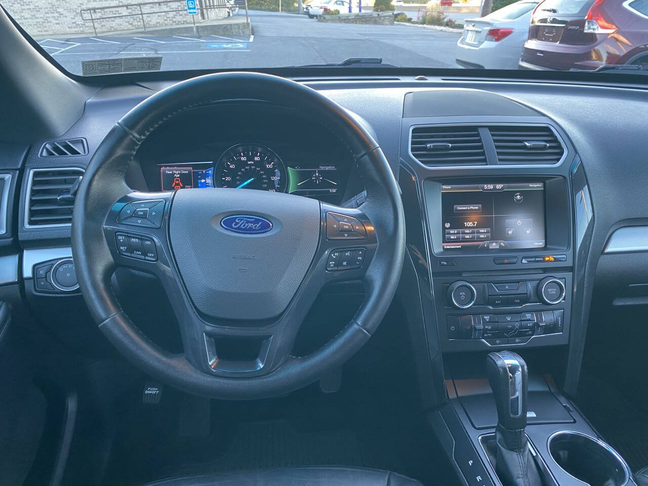 Used 2016 Ford Explorer XLT w/ Equipment Group 202A AWD/4WD image 30