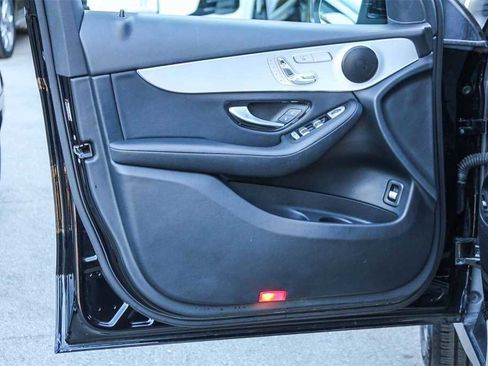 Used 2021 Mercedes-Benz GLC 300 image 21