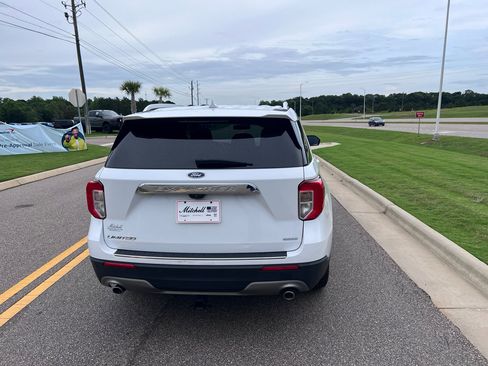 Used 2020 Ford Explorer Limited RWD image 4