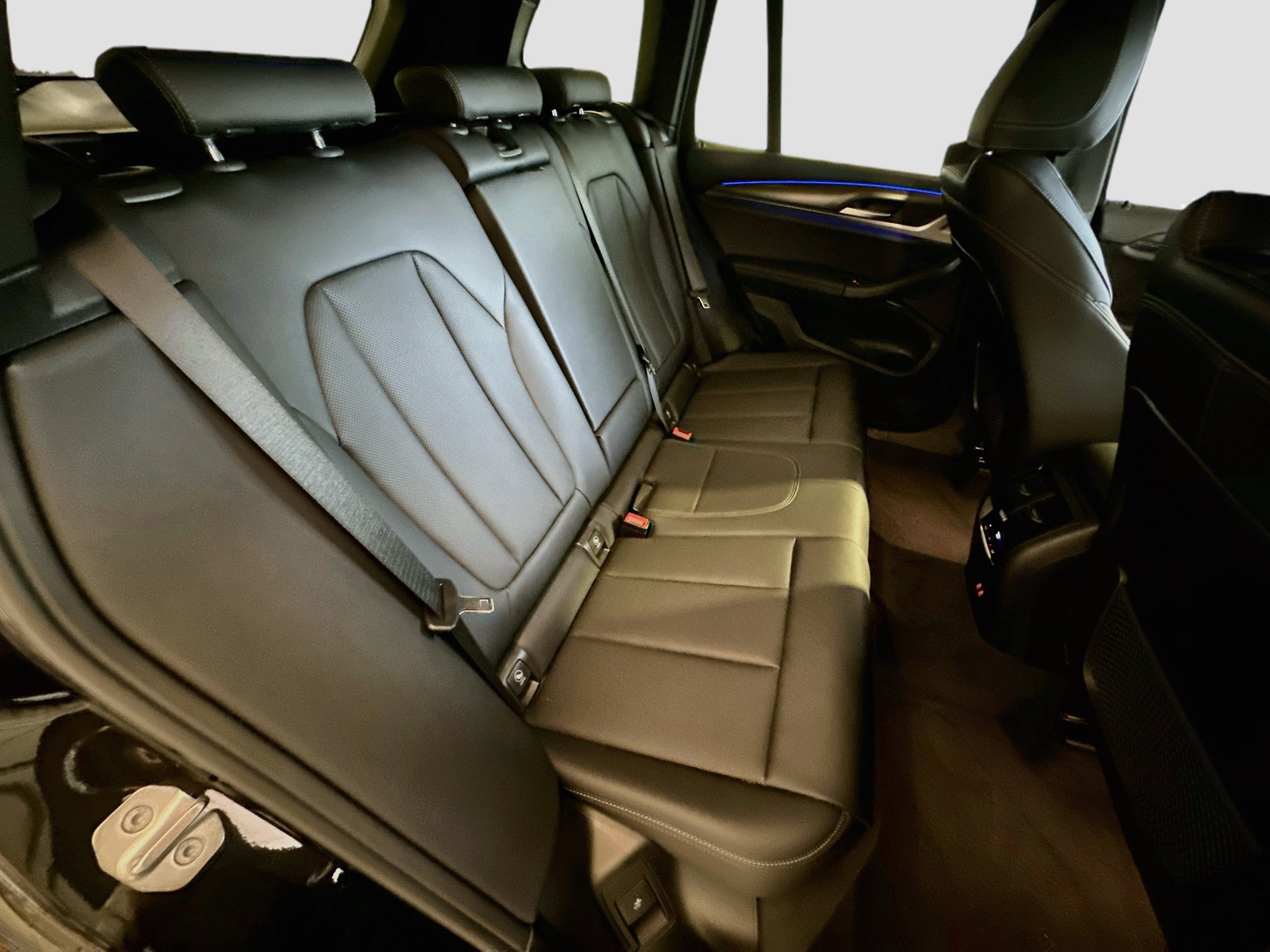 Certified 2024 BMW X3 sDrive30i w/ M Sport Package RWD image 29