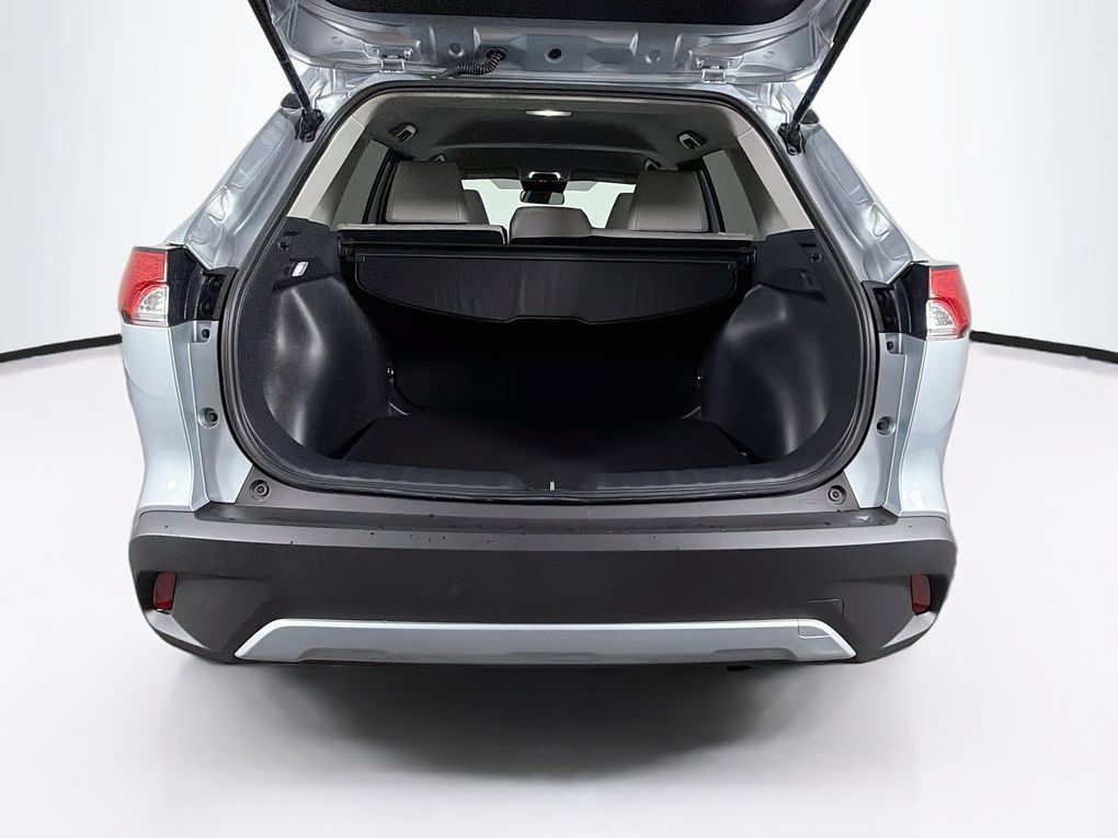 Used 2023 Toyota Corolla Cross L FWD image 26