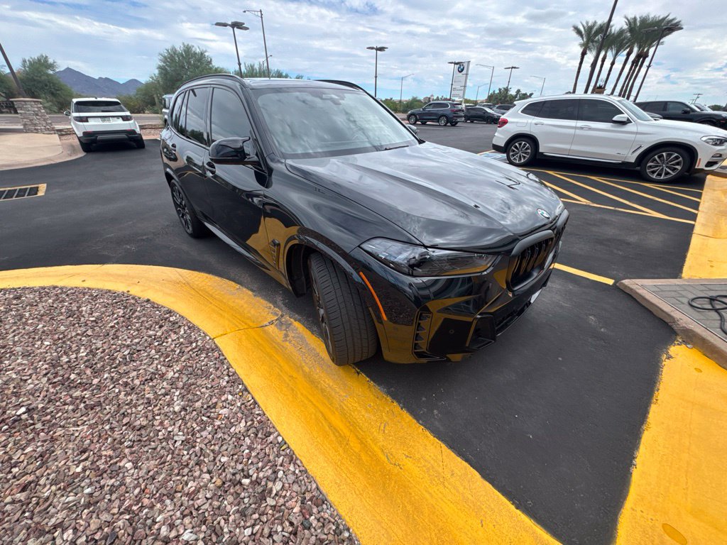 Certified 2026 BMW X5 M60i AWD/4WD image 3