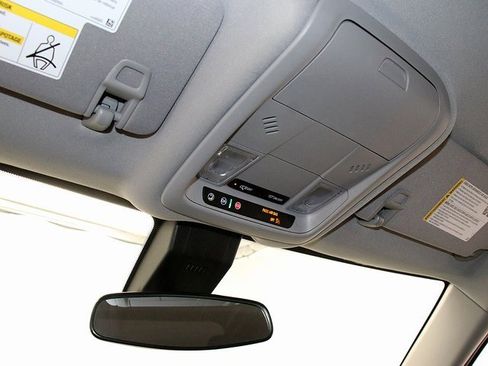 Used 2024 Chevrolet Equinox LT w/ LPO, Floor Liner Package image 21