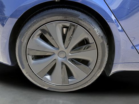 Used 2025 Tesla Model S AWD/4WD image 19