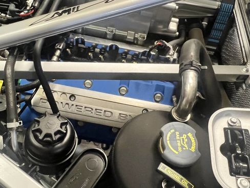 Used 2006 Ford GT RWD image 29