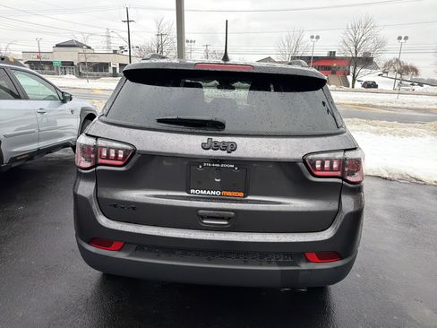 Used 2022 Jeep Compass Altitude w/ Convenience Group image 6