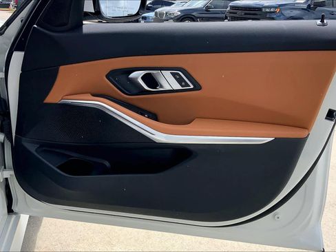 Used 2023 BMW 330i Sedan w/ M Sport Package image 26