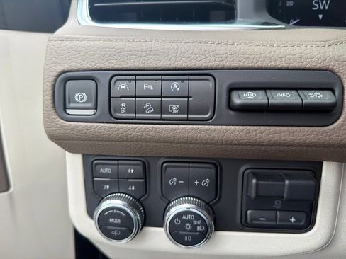 Used 2024 GMC Yukon Denali w/ Max Trailering Package AWD/4WD image 23