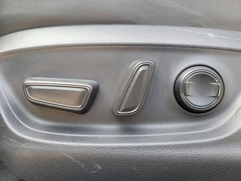 Used 2018 Toyota Camry XSE FWD image 15