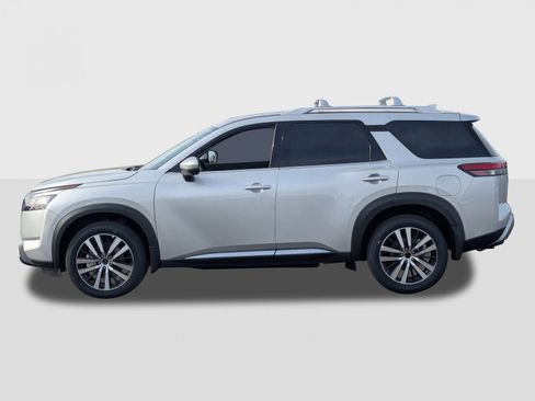 New 2025 Nissan Pathfinder Platinum w/ Black Appearance Package image 2