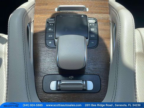 Used 2021 Mercedes-Benz GLS 450 4MATIC image 28