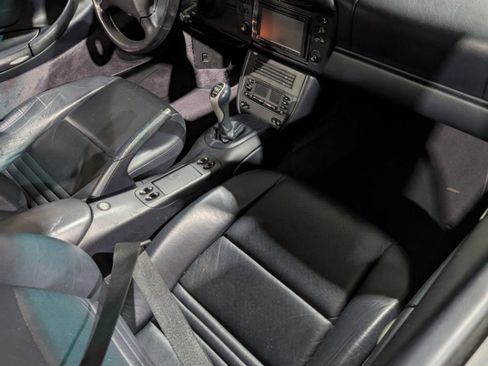 Used 2001 Porsche 911 Carrera image 5