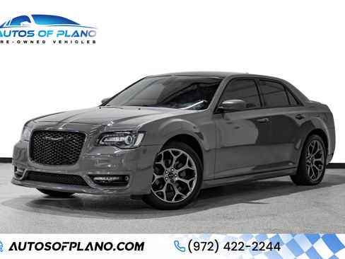 Used 2017 Chrysler 300 S w/ S Model Appearance Package RWD image 1