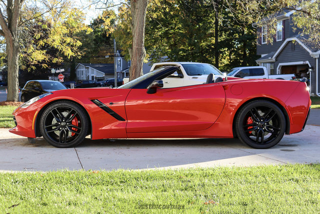Used 2016 Chevrolet Corvette Stingray Convertible w/ 2LT Preferred Equipment Group RWD image 2