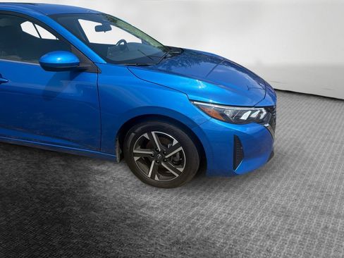 Used 2024 Nissan Sentra SV FWD image 11