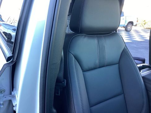 Used 2025 Chevrolet Tahoe RST w/ Comfort Package image 17