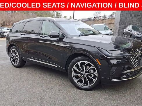 Used 2024 Lincoln Nautilus Reserve w/ Equipment Group 202A image 2