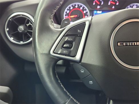 Used 2021 Chevrolet Camaro LT w/ Technology Package image 18