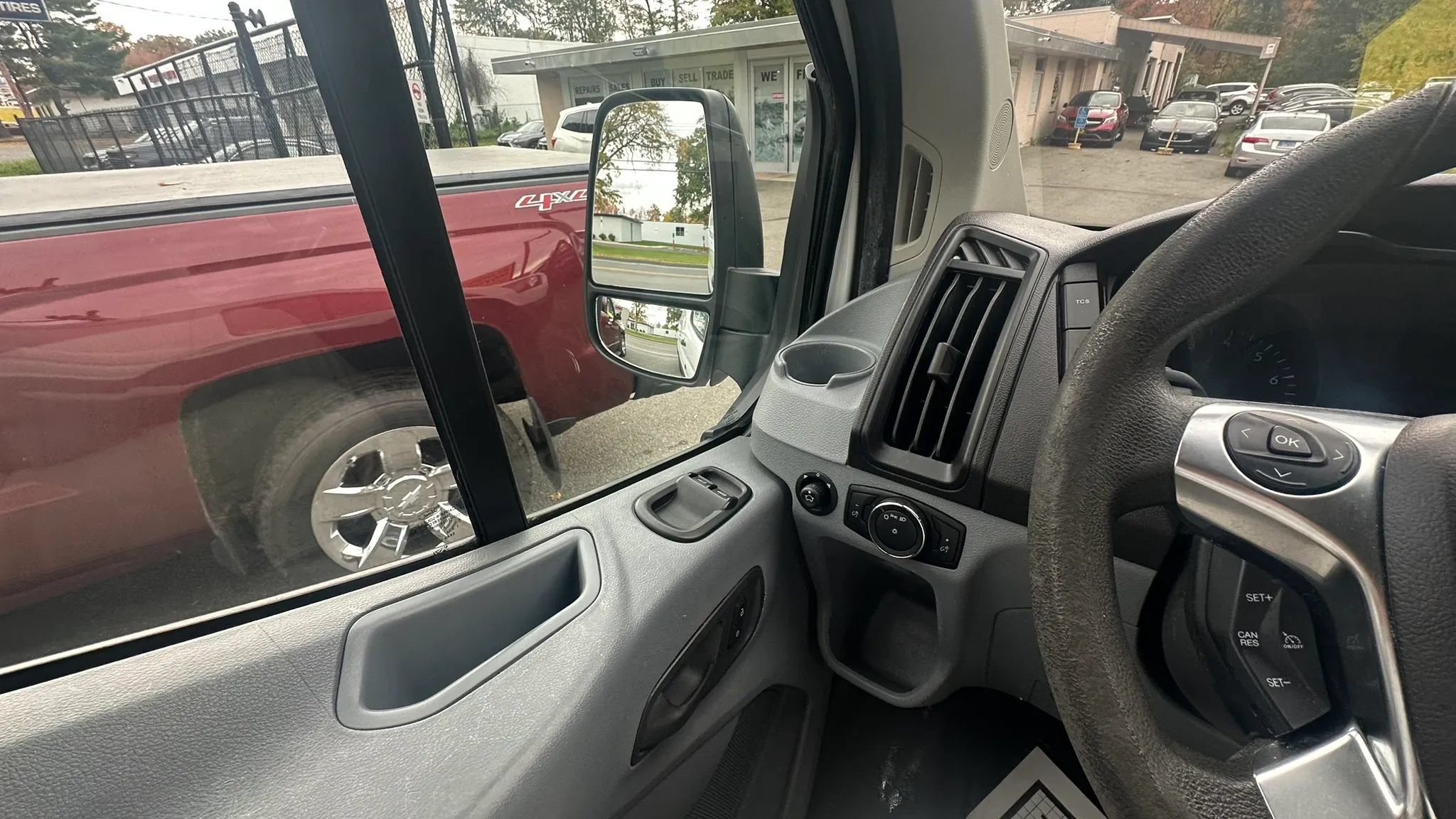 Used 2019 Ford Transit 250 130 Low Roof RWD image 18