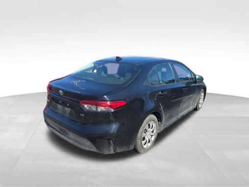 Used 2024 Toyota Corolla LE image 5
