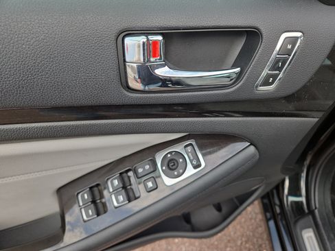 Used 2014 Kia Cadenza Limited image 30