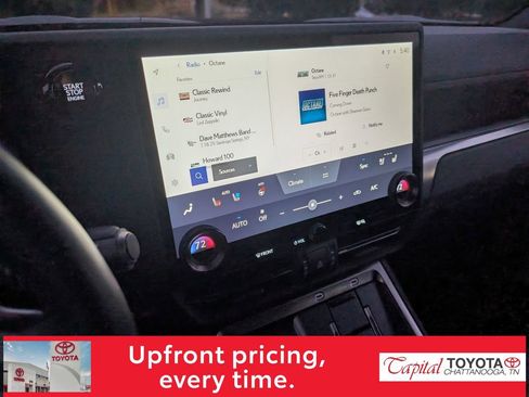 Used 2024 Lexus GX 550 image 22