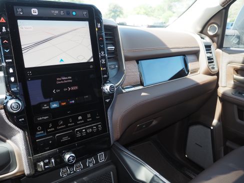 New 2025 RAM 3500 Longhorn image 17