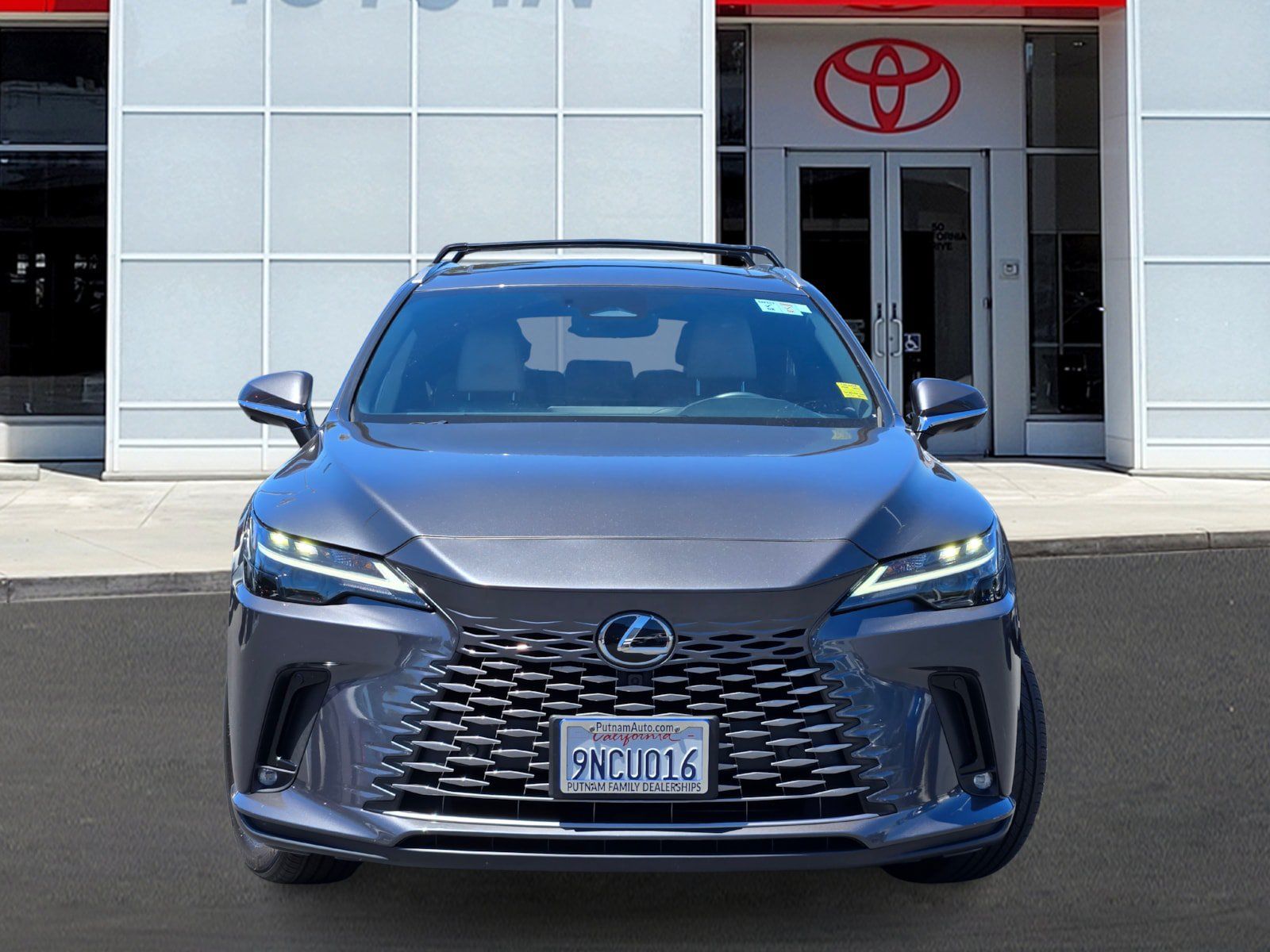 Used 2024 Lexus RX 350 Premium w/ Convenience Package AWD/4WD image 2