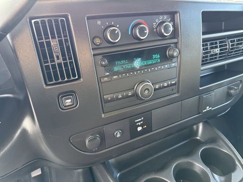 Used 2024 GMC Savana 2500 w/ Driver Convenience Package image 13