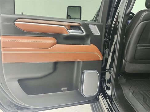 Used 2025 GMC Sierra 2500 Denali Ultimate image 29