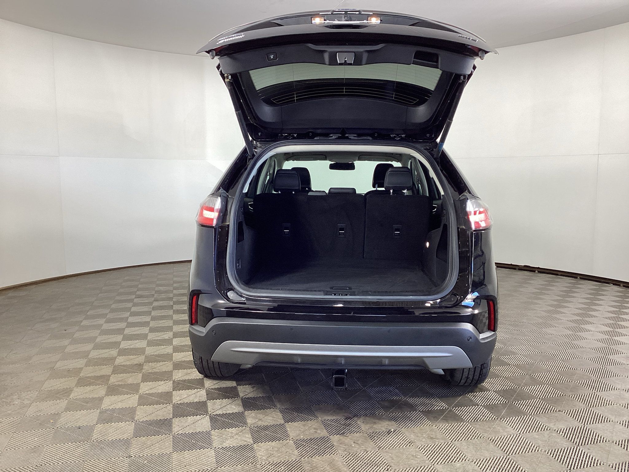 Used 2024 Ford Edge SEL w/ Convenience Package AWD/4WD image 29