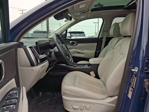 Used 2025 Kia Sorento X-Line EX AWD/4WD image 13