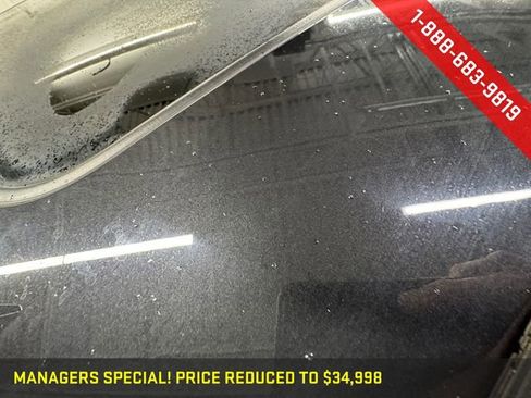 Used 2019 Cadillac Escalade ESV Premium Luxury image 24