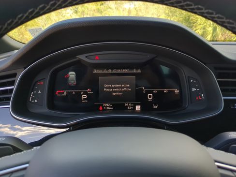 Used 2025 Audi Q8 Premium Plus w/ Premium Plus Package image 34