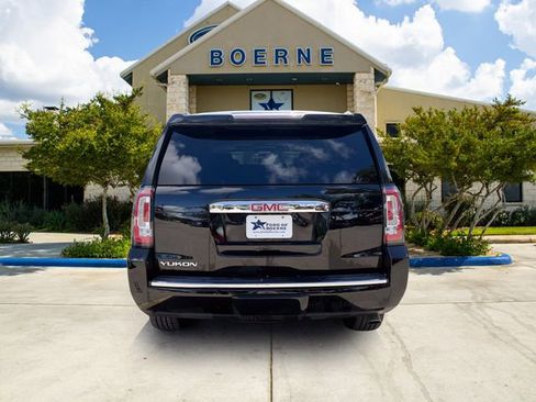 Used 2017 GMC Yukon Denali w/ Open Road Package AWD/4WD image 4