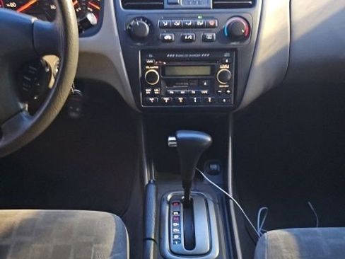 Used 2002 Honda Accord EX image 10