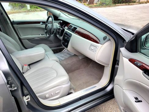 Used 2007 Buick Lucerne CXL image 12